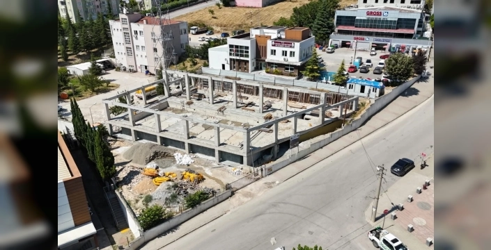 İnegöl'de yüzme havuzu projesi hızla ilerliyor