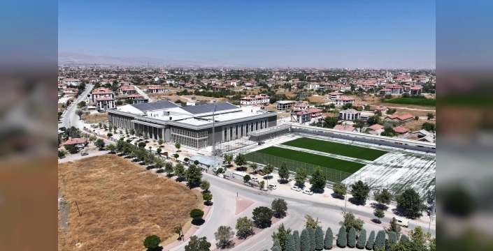 Karatay spor merkezi inşaatı sona yaklaşıyor