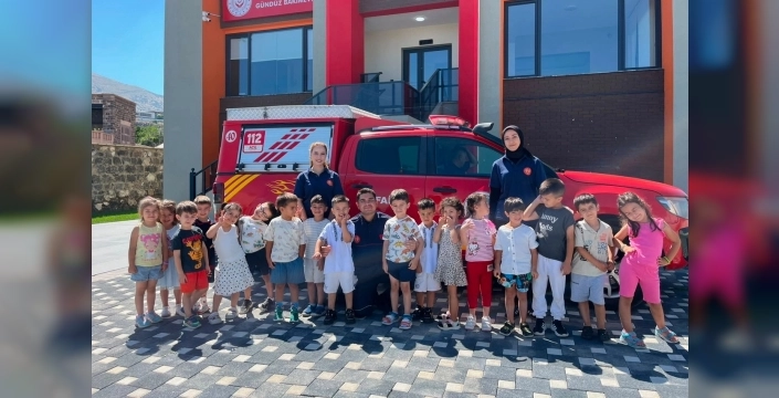Kayseri'de miniklere yangın ve deprem eğitimi verildi