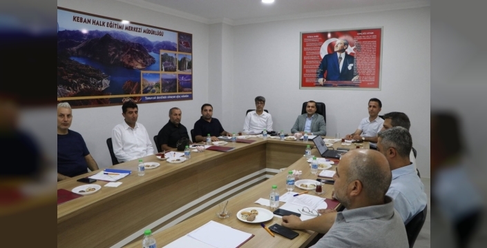 Keban'da eğitim kurumu müdürleri toplandı