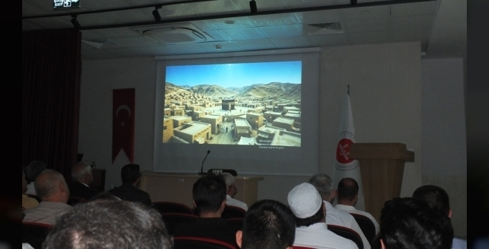 Keban'da 'Peygamberimiz ve güzel ahlak' konferansı yapıldı