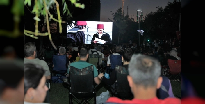 Keçiören'de açık hava sinemasında klasik film gösterimi yapıldı