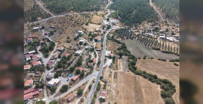 Kınık'ta beş mahalleye ulaşım yolları yenilendi