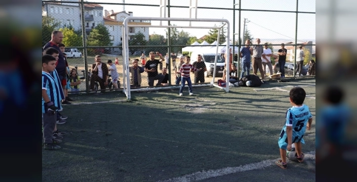 Kütahya'da halk eğlence ve penaltı turnuvası düzenlendi