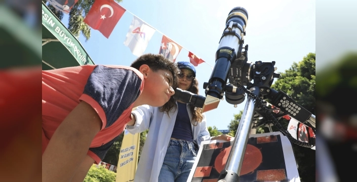 Mersin'de minik beyinler bilimin ışığında parlıyor: Yaz boyunca gökyüzü ve sıfır atık keşfedildi