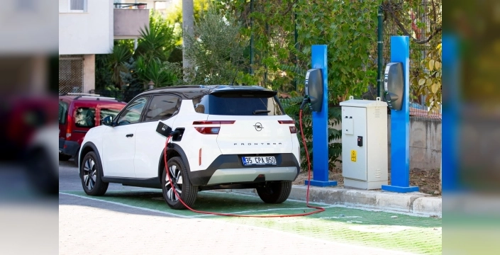 Narlıdere'deki elektrikli araç şarj istasyonları 5 bin kullanıcıya ulaştı