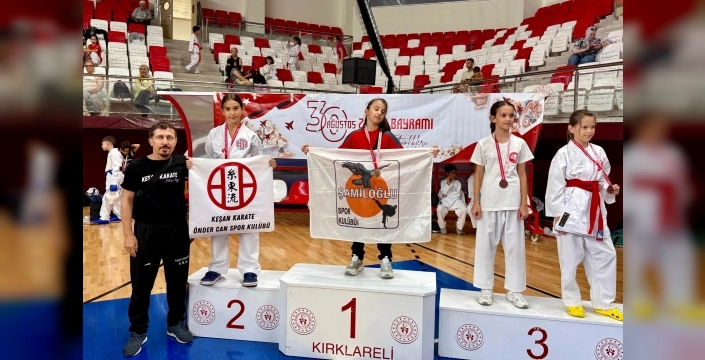 Önder Can Spor Kulübü karate şampiyonasında 14 derece aldı