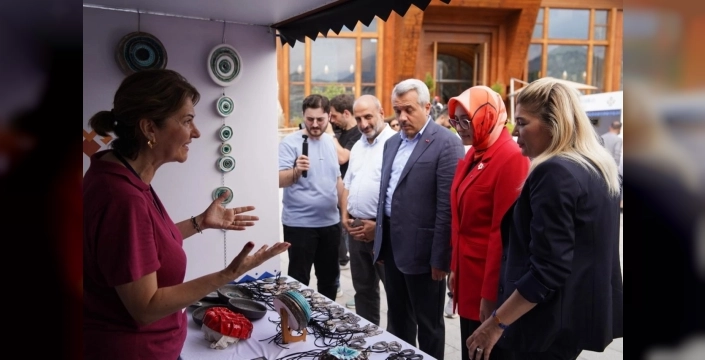 Rize'de el sanatları ve kültürel değerler şöleni başladı