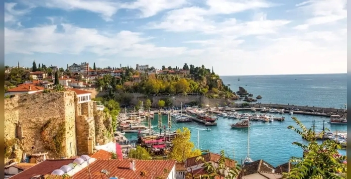 Türkiye turizmde zirvede: İkinci çeyrekte rekor gelir!