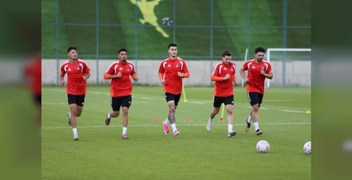 Vanspor FK'nin Sancılı Başlangıcı: Ligde Kalıcılık İçin Transfer Operasyonu Başladı