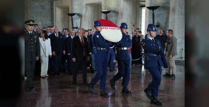 Zafer Partisi 5. yaşını Anıtkabir'de kutladı
