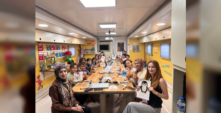 Ateşböceği öğrenim birimi Malatya'da öğrencilerle buluştu