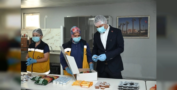 Balıkesir'de öğrencilere beslenme desteği sürüyor