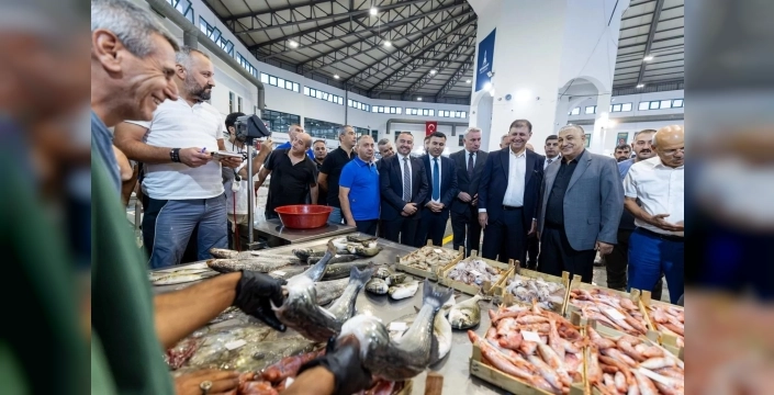Başkan Tugay, balıkçılara bereketli bir sezon diledi
