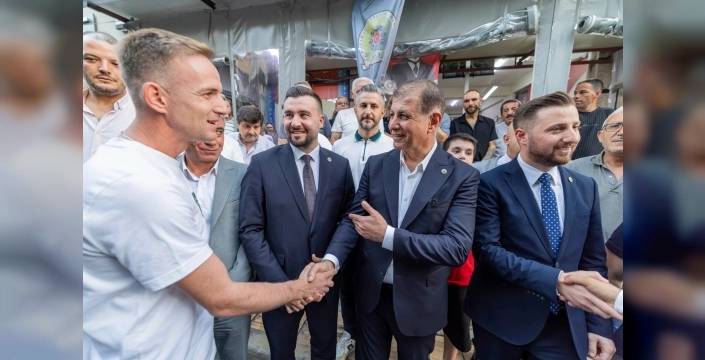 Başkan Tugay, Bucalı gençlerin taleplerini dinledi
