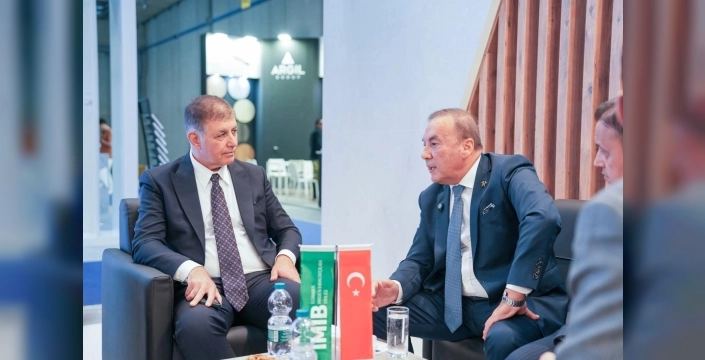 Başkan Tugay, Verona'da mermer fuarında iş birliği görüşmeleri yaptı