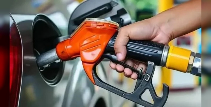 Benzine gece yarısı zam geldi