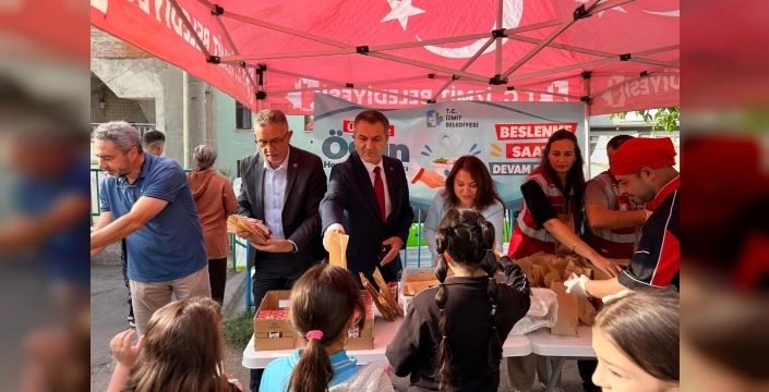 Beslenme saati projesi İzmit'te üç okulda sürüyor