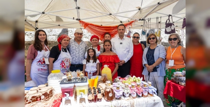 Bornova'da 2. reçel şenliği gerçekleştirildi