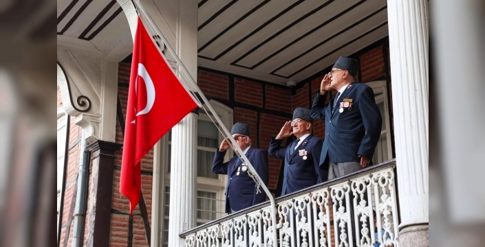 Bursa'nın kurtuluşu, tarihi belediye binasında coşkuyla kutlandı