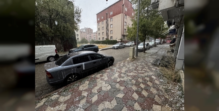 Elazığ'da sağanak ve dolu yaşamı aksattı