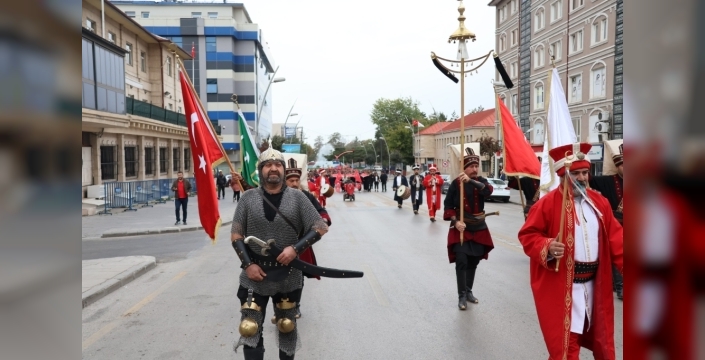Gaziler Günü dolayısıyla Erzurum ve Ardahan'da yürüyüş yapıldı