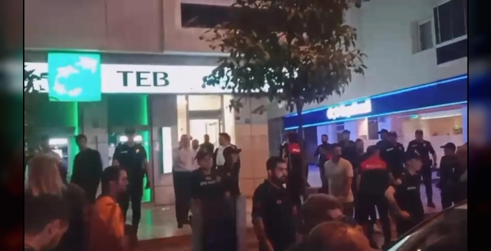 İzmir'de banka çalışanları rehin alındı, kurtarıldı