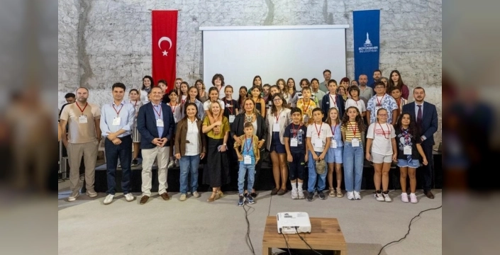 İzmir'de çocuklar iklim krizi forumunda bir araya geldi