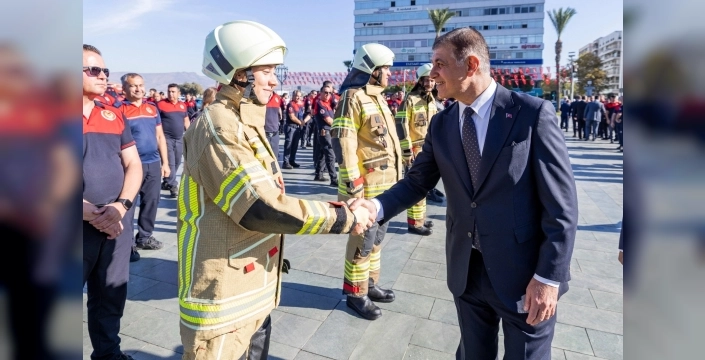 İzmir itfaiyesi kuruluşunun 312. yılını coşkuyla kutladı