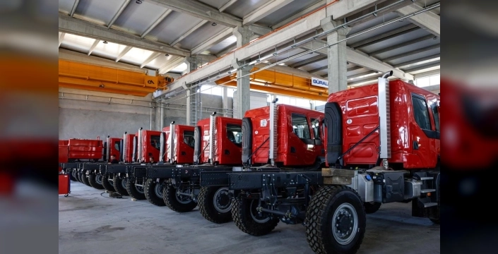 İzmir itfaiyesine 10 yeni arazi aracı katılıyor