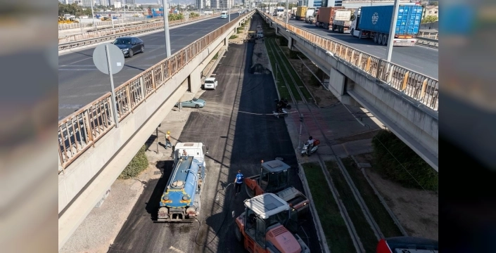 İZSU, Liman Caddesi altyapı projesini erken tamamladı