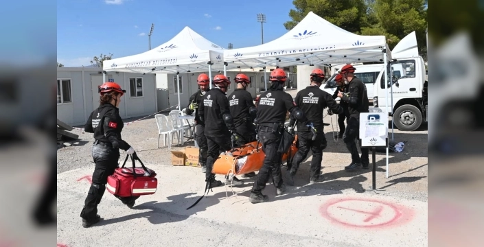 Karabağlar arama kurtarma ekibi AFAD akreditasyonu aldı