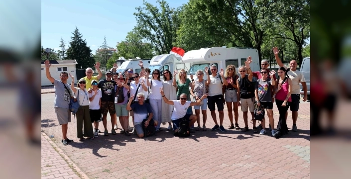 Karatay'da karavan tutkunları için park hizmet veriyor