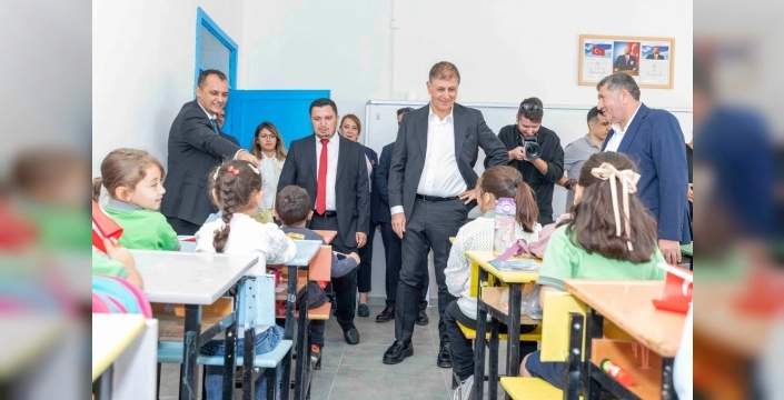 Kızıloba İlkokulu yenilendi, çocuklar bayram etti