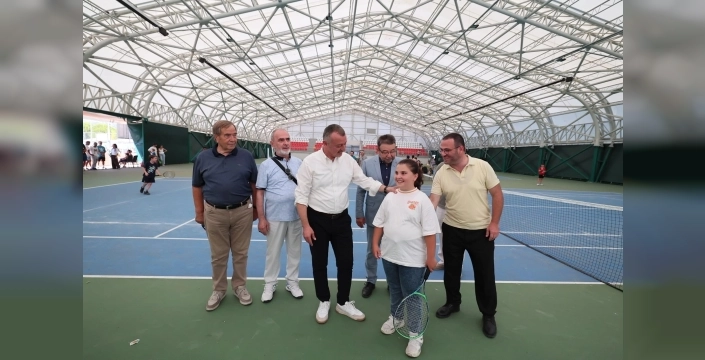 Kocaeli'de T400 Masters Tenis Turnuvası düzenlendi