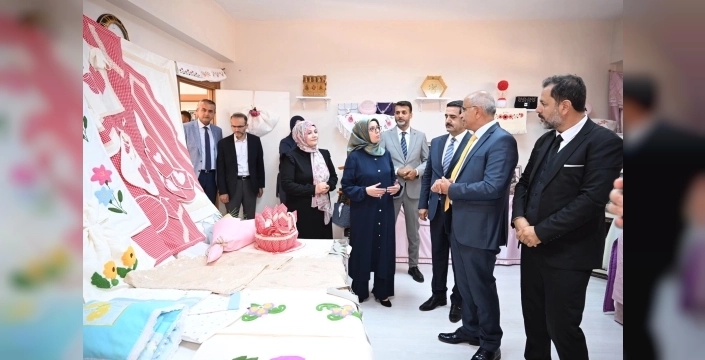 Malatya'da kadınların el emeği sergisi açıldı