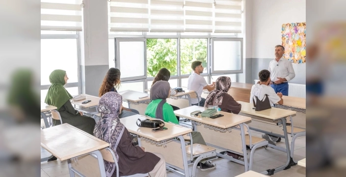 Malatya'da ücretsiz eğitim alan öğrenciler üniversiteyi kazandı