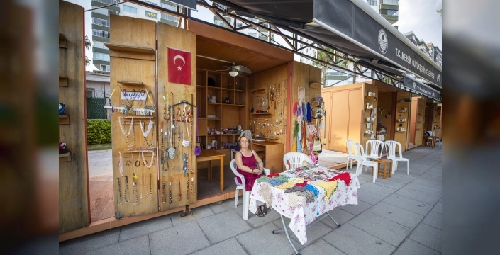 Mersin'de kadın üreticiler dayanışma stantları ile güçleniyor