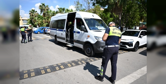 Mersin'de okul servis araçlarına denetim yapıldı