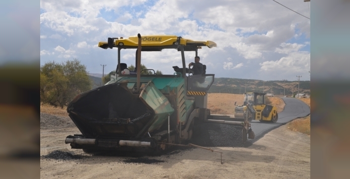 Muş'ta 105 kilometrelik köy yolu sıcak asfalta kavuşacak
