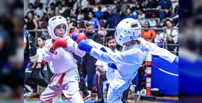 Önder Can Spor Kulübü karatecileri Türkiye'de 20 madalya aldı