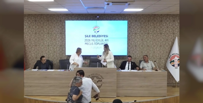 Şile Belediyesi Meclisi'nde CHP'li üyeler toplantıyı kapattı