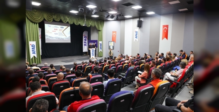 Tunceli'de afet risk azaltma çalıştayı düzenlendi