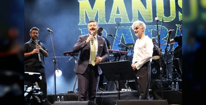 Uluslararası Altın Biber Festivali'nde Manuş Baba konseri