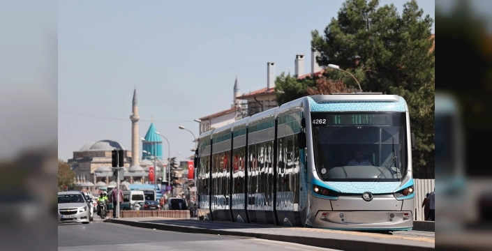 Üniversite öğrencilerine 7 gün ücretsiz ulaşım