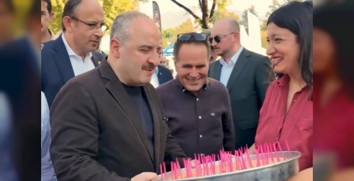 Varank, Özgür Özel’e Bursa'da börek göndermesi yaptı