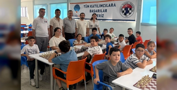 Yenişehir'de satranç turnuvası düzenlendi