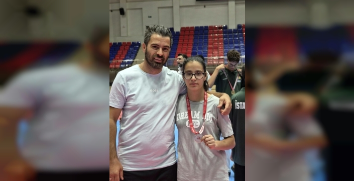 Zehra Ayza Çınar, Türkiye tekvando şampiyonu oldu