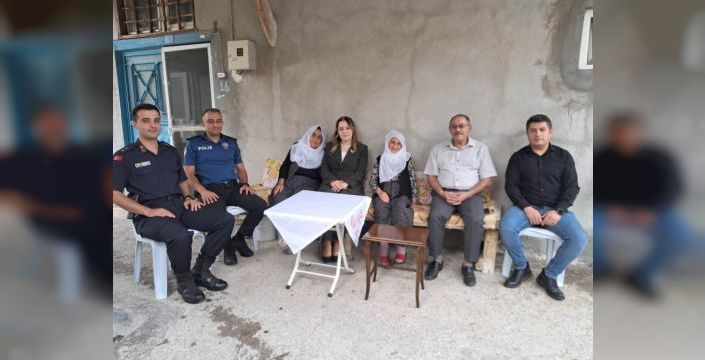 Ağın Kaymakamı Yılmaz, yaşlıları evlerinde ziyaret etti