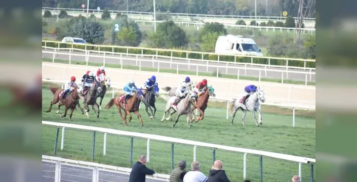Anadolu Gazeteciler ve Spor Yazarları Koşusu'nu Saraytay kazandı